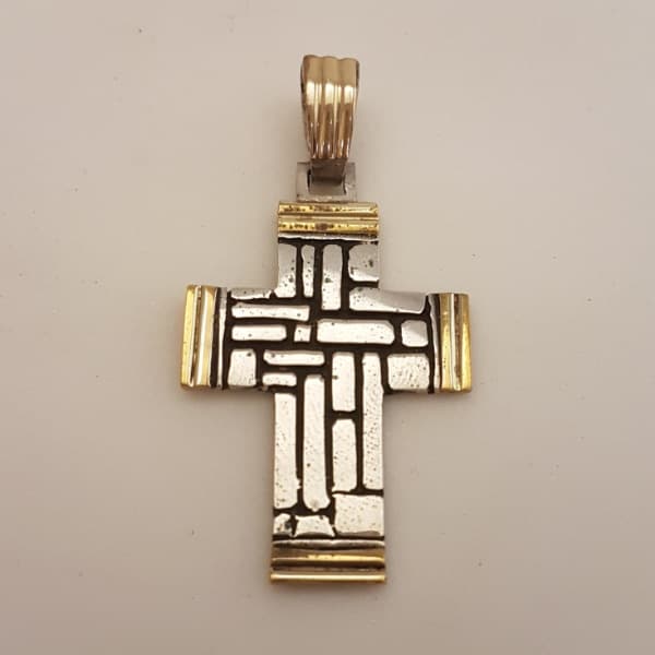 Cruz ladrillos con punteras de oro en plata 900