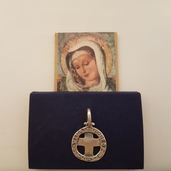 Cruz Latina (plata Mater)