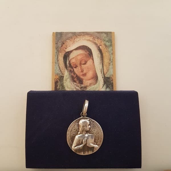 Medalla Jesús Adolescente en Plata Mater