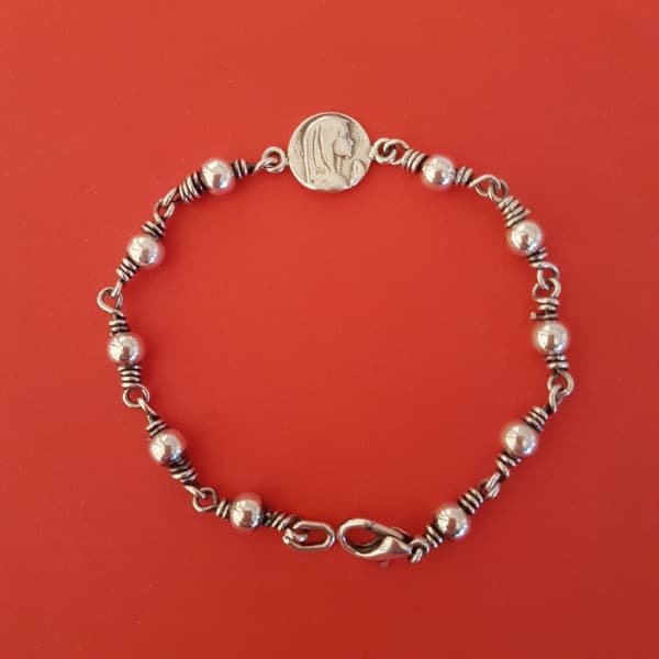 Pulsera decenario de nudo Virgen Niña en Plata Mater, cuentas de 5 mm