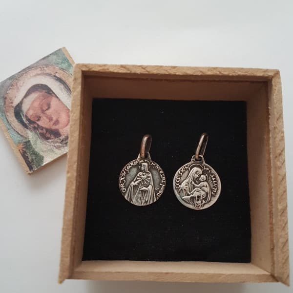 Escapulario antiguo (plata 900)