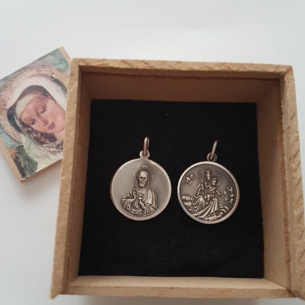Medalla escapulario en plata 900 doble faz, 26 mm