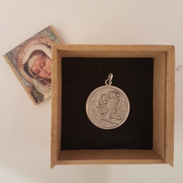 Medalla San Rafael Arcángel en plata 900, 37 mm