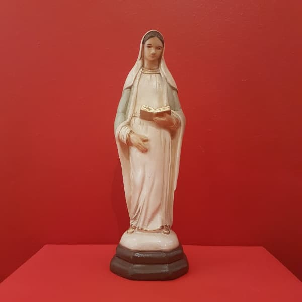 Imagen de la Virgen de la Dulce Espera en yeso patinado color, 20 cm