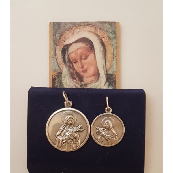 Santa Teresita (Plata Mater)
